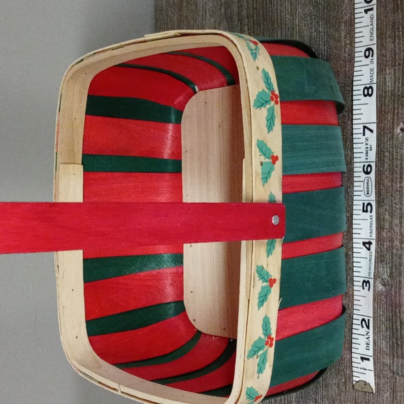 Balsam Woven Christmas Basket Red & Green - Picture 3 of 4